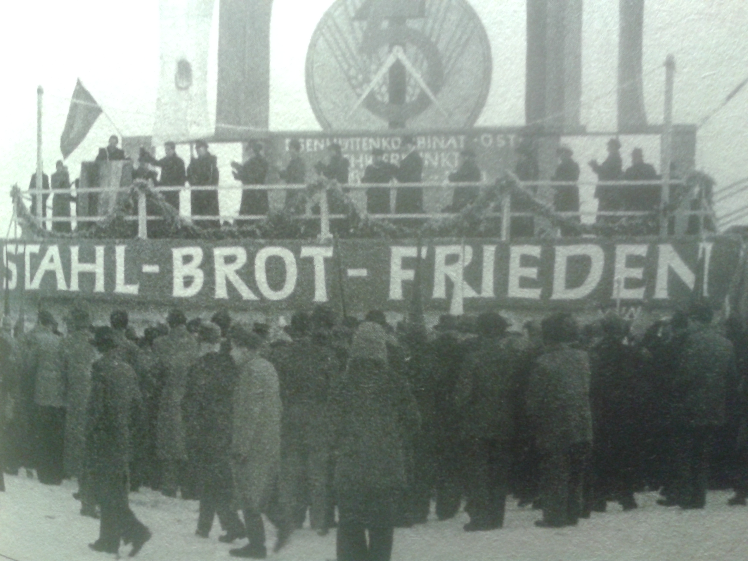 Der Auftakt zum Fünfjahrplan: Grundsteinlegung im Hüttenkombinat Ost am 1. Januar 1951