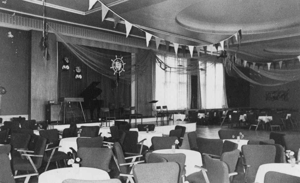 Das Kulturhaus in Zinnowitz war ein Multifunktionsgebäude in dem auch Kulturveranstaltungen stattfanden. Es wurde von 1953 bis 1957 erbaut und trug den Namen „Kulturhaus Deutsch-Sowjetische-Freundschaft“.